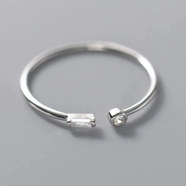 Minimalist Clear Rings
